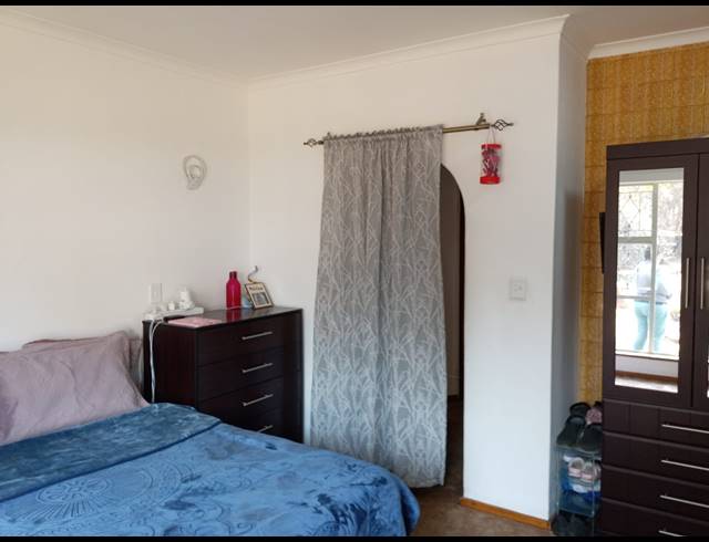 4 BEDROOM HOUSE FOR SALE IN BRACKENHURST